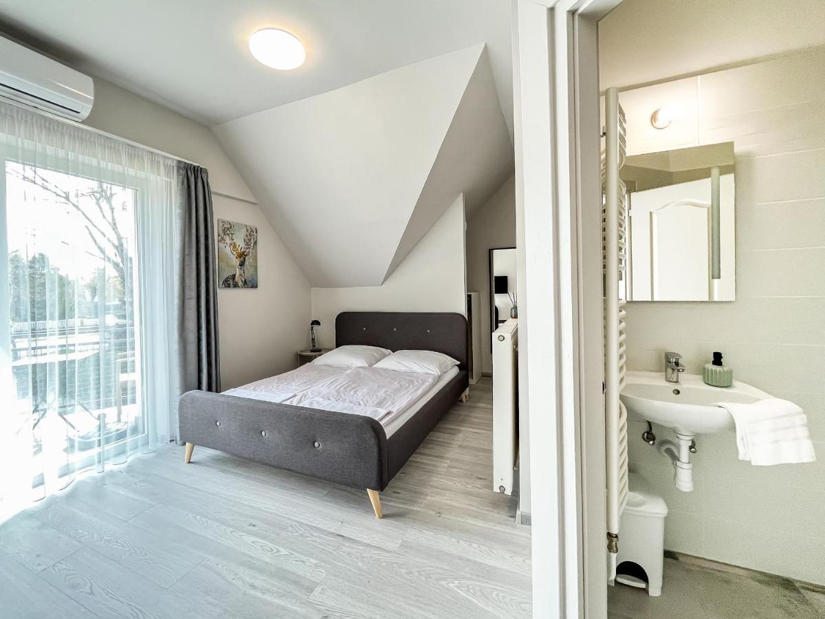 Villa 21 Boutique Rooms Балатональмади Экстерьер фото